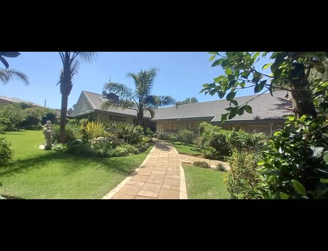 3 BEDROOM HOUSE FOR SALE IN GREENHILLS